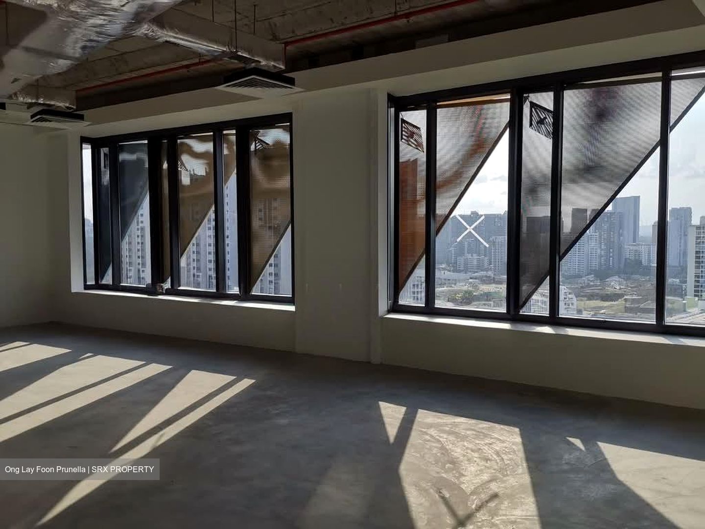Connexion (D8), Retail #572071611